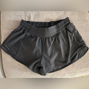 Lululemon hotty hot short! Size 6